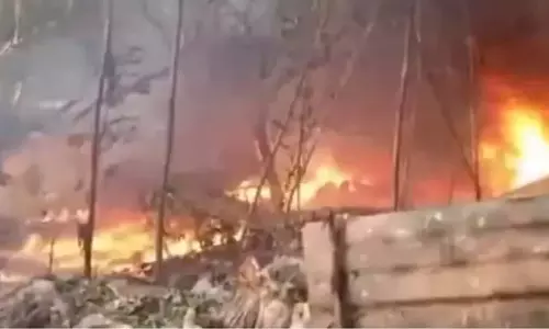 Bengal: दक्षिण कोलकाता के बाज़ार में आग लग गई