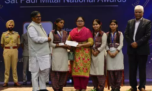Sat Paul Mittal School में वार्षिक राष्ट्रीय पुरस्कार समारोह का आयोजन Sat Paul Mittal School में वार्षिक राष्ट्रीय पुरस्कार समारोह का आयोजन