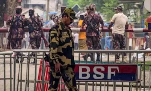 ED ने अवैध घुसपैठ के आरोप में बांग्लादेशी नागरिकों समेत 4 को गिरफ्तार किया ED ने अवैध घुसपैठ के आरोप में बांग्लादेशी नागरिकों समेत 4 को गिरफ्तार किया