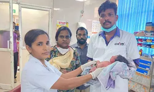 Siddipet में नवजात बच्ची को छोड़ा गया