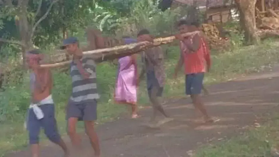 Odisha के गांवों में मोटर वाहन योग्य सड़कों की कमी जारी