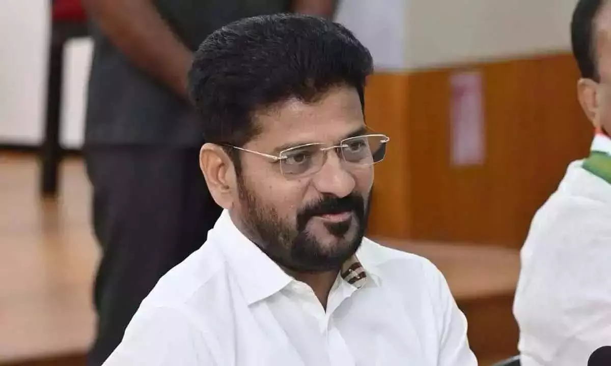 CM Revanth Reddy एलबी स्टेडियम में बाल दिवस समारोह में शामिल हुए