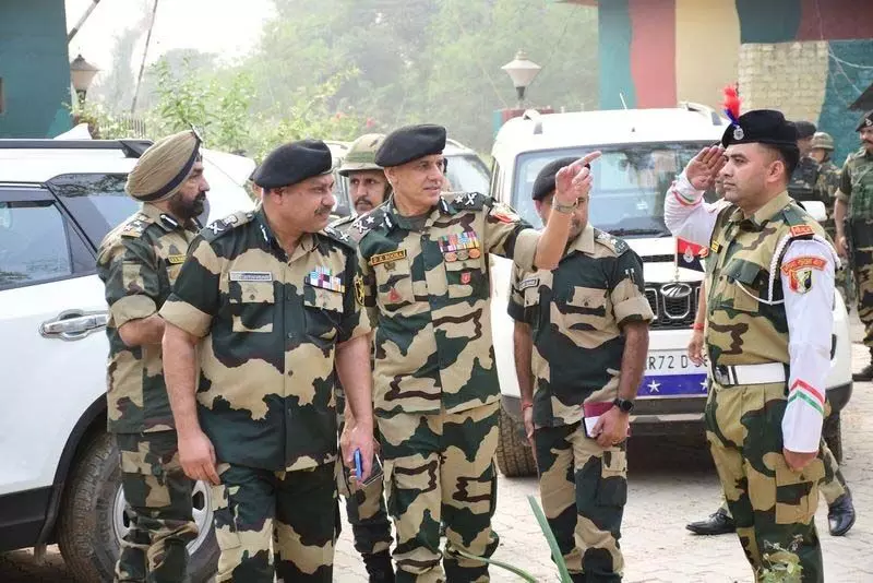 BSF एडीजी ने जम्मू के सीमावर्ती इलाकों में सुरक्षा की समीक्षा की