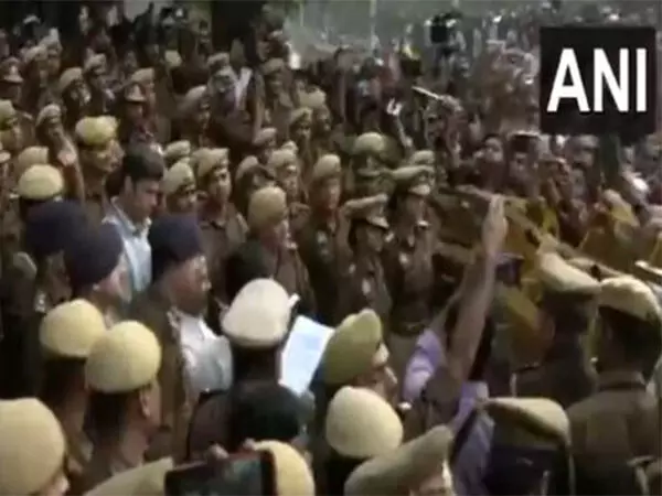 Uttar Pradesh लोक सेवा आयोग ने विरोध के बाद एक ही दिन में प्रारंभिक परीक्षा कराने का फैसला किया