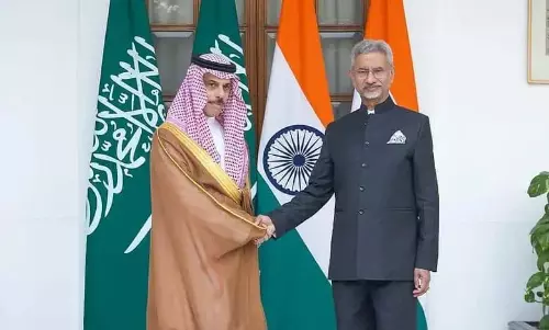 Delhi: सऊदी और भारतीय विदेश मंत्रियों ने द्विपक्षीय संबंधों पर चर्चा की Delhi: सऊदी और भारतीय विदेश मंत्रियों ने द्विपक्षीय संबंधों पर चर्चा की