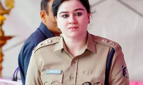 SP अंकिता शर्मा ने 5 पुलिसकर्मियों के खिलाफ लिया एक्शन SP अंकिता शर्मा ने 5 पुलिसकर्मियों के खिलाफ लिया एक्शन