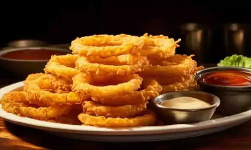 Gujarati Mirchi Bhajiya Recipe: गुजराती स्टाइल मिर्च भजिया