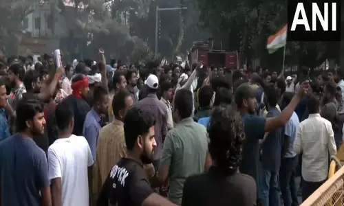 Prayagraj: एक दिन, एक शिफ्ट परीक्षा की मांग को लेकर UPPSC अभ्यर्थियों का विरोध प्रदर्शन चौथे दिन भी जारी रहा