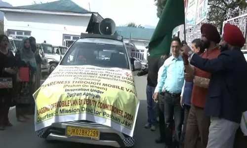 Doda DC ने लोगों में पोषण के प्रति जागरूकता पैदा करने के लिए पोषण अभियान मोबाइल वैन की शुरुआत की Doda DC ने लोगों में पोषण के प्रति जागरूकता पैदा करने के लिए पोषण अभियान मोबाइल वैन की शुरुआत की
