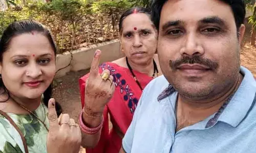 1 लाख 25 हजार वोटर नहीं पहुंचे मतदान करने, रायपुर दक्षिण उपचुनाव पर अपडेट 1 लाख 25 हजार वोटर नहीं पहुंचे मतदान करने, रायपुर दक्षिण उपचुनाव पर अपडेट