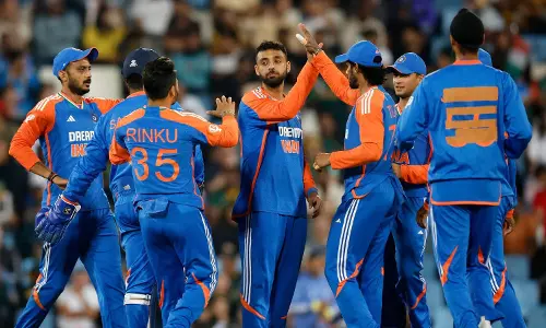 आखिरी ओवर में यह दमदार गेंदबाज भारतीय टीम को चैंपियन बना गया आखिरी ओवर में यह दमदार गेंदबाज भारतीय टीम को चैंपियन बना गया