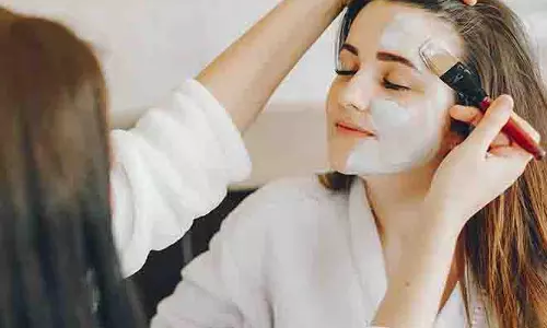 Skin care: अनार से बनाएं फेस पैक, पिंपल्स के साथ डेड स्किन से भी मिलेगा छुटकारा Skin care: अनार से बनाएं फेस पैक, पिंपल्स के साथ डेड स्किन से भी मिलेगा छुटकारा