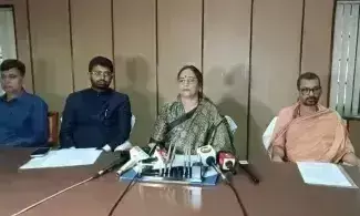 Jaipur: छात्रों को राजस्थान यूनिवर्सिटी में अब पढ़ाए जाएंगे वेद और उपनिषद Jaipur: छात्रों को राजस्थान यूनिवर्सिटी में अब पढ़ाए जाएंगे वेद और उपनिषद