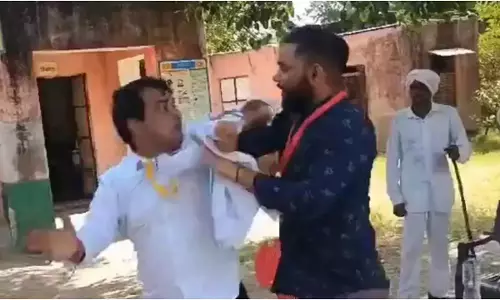 SDM को थप्पड़ मारने वाले की हुई गिरफ्तारी, VIDEO SDM को थप्पड़ मारने वाले की हुई गिरफ्तारी, VIDEO