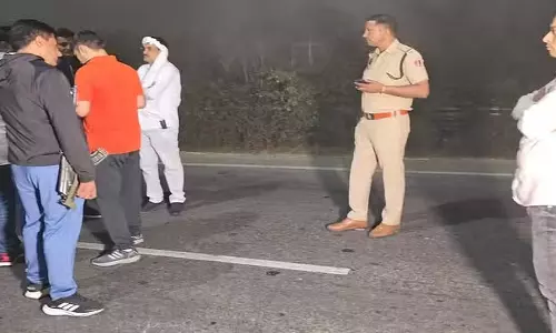मुठभेड़ के दौरान पुलिस की गाड़ी लेकर फरार हुआ बदमाश, हेड कांस्टेबल घायल मुठभेड़ के दौरान पुलिस की गाड़ी लेकर फरार हुआ बदमाश, हेड कांस्टेबल घायल