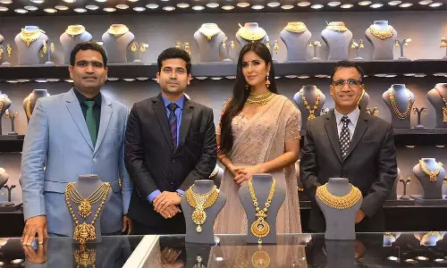 Kalyan Jewellers India Q2 परिणाम: राजस्व वृद्धि के बावजूद लाभ में गिरावट Kalyan Jewellers India Q2 परिणाम: राजस्व वृद्धि के बावजूद लाभ में गिरावट