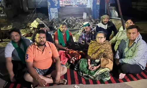 Muzaffarnagar: भूमाफिया हुए बेखौफ, आधी रात को 40 साल पुरानी दुकान कर दी ध्वस्त