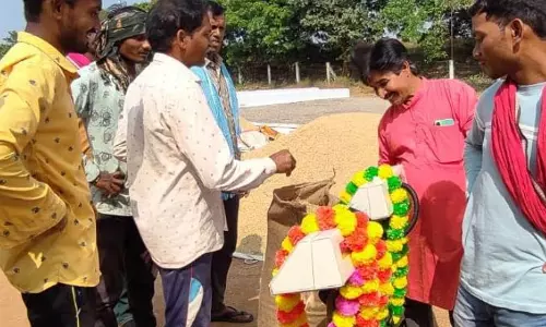 खरीदी केन्द्रों में आने वाले किसानों में खासा उत्साह