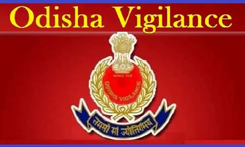 भद्रक: गादी के RI को ओडिशा विजिलेंस ने पकड़ा भद्रक: गादी के RI को ओडिशा विजिलेंस ने पकड़ा