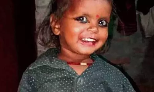 Jalandhar: कार की चपेट में आने से तीन साल की बच्ची की मौत Jalandhar: कार की चपेट में आने से तीन साल की बच्ची की मौत