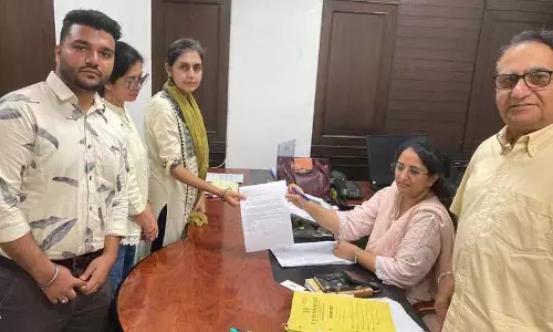 Jalandhar: पेड़ों की कटाई से नाराज हरित कार्यकर्ताओं ने बागवानी विभाग को ज्ञापन सौंपा