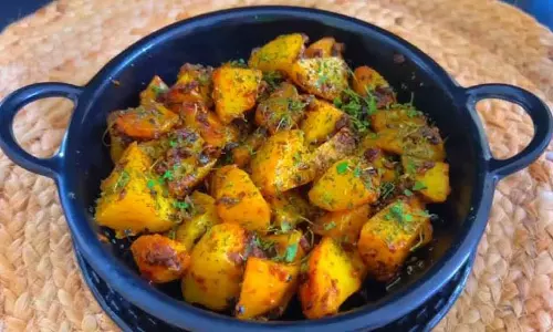 अचारी आलू रेसिपी