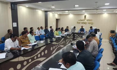 Dholpur: निर्वाचक सहभागिता बढ़ाने हेतु अतिरिक्त रोल पर्यवेक्षक की अहम बैठक