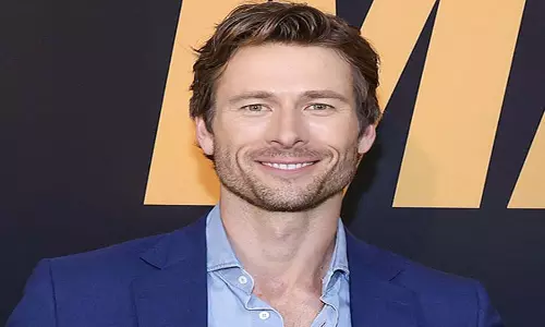 Glen Powell ने द डार्क नाइट राइज़ में काम करने को याद करते हुए कहा