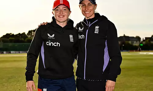 कोर्टनी विनफील्ड-हिल आगामी दौरों के लिए England महिला कोचिंग सेट-अप में होंगी शामिल कोर्टनी विनफील्ड-हिल आगामी दौरों के लिए England महिला कोचिंग सेट-अप में होंगी शामिल