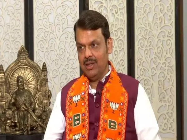 Fadnavis ने महाराष्ट्र चुनाव को धर्मयुद्ध करार दिया