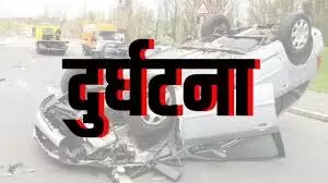 Shamli: हरिद्वार जा रही कार तेज रफ्तार ट्रक की चपेट में आने से बुरी तरह क्षतिग्रस्त हुई