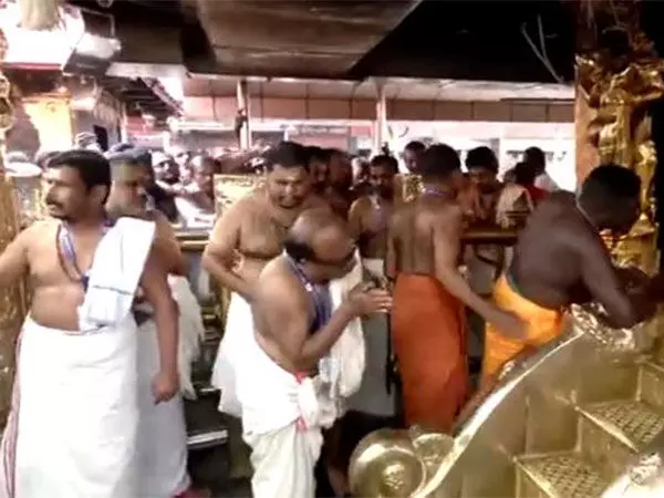 Kerala का सबरीमाला मंदिर मंडलम-मकरविलक्कू तीर्थयात्रा के लिए खुला