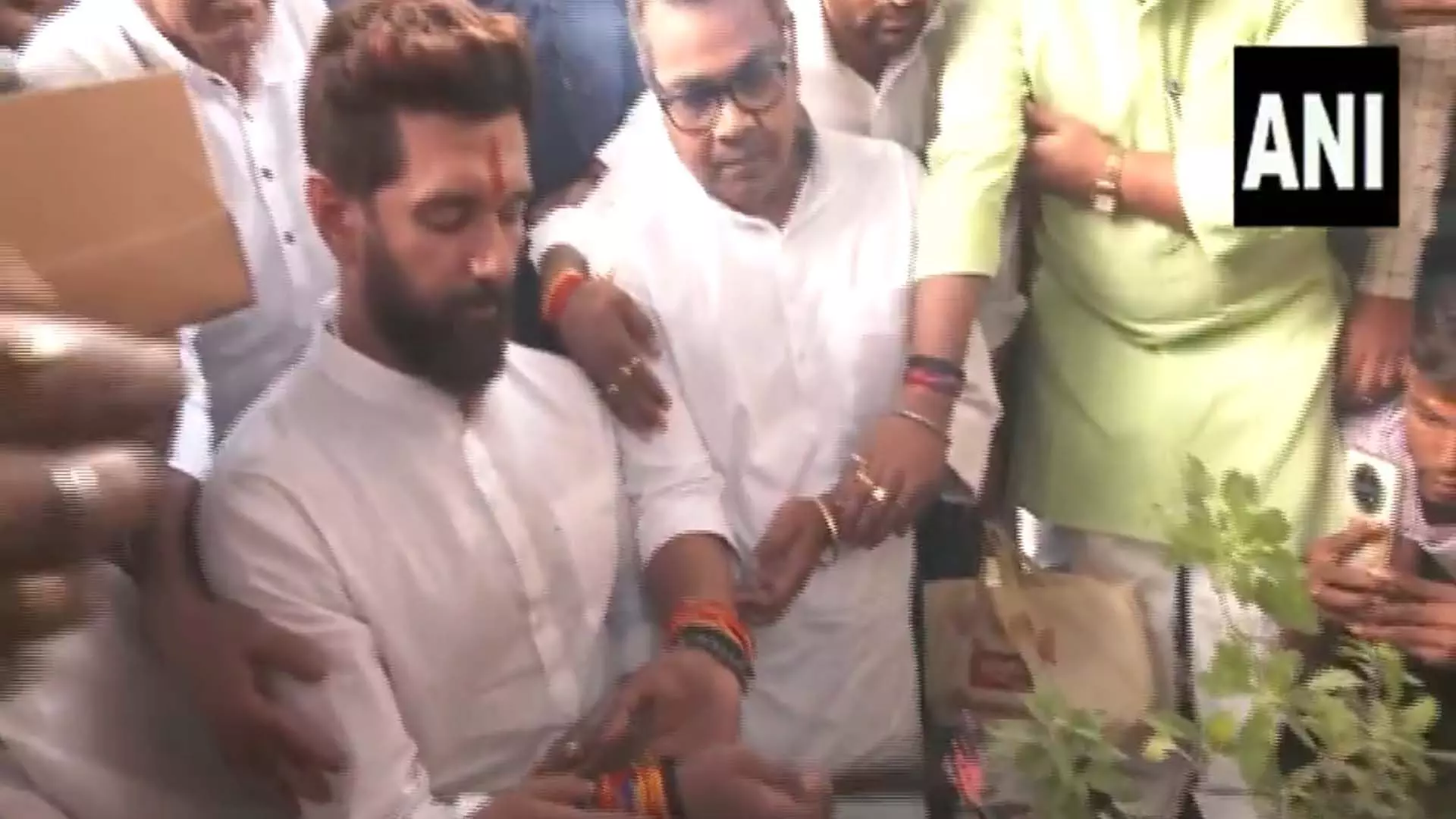 Chirag Paswan ने पटना में लोक जनशक्ति पार्टी का निरीक्षण किया, VIDEO...