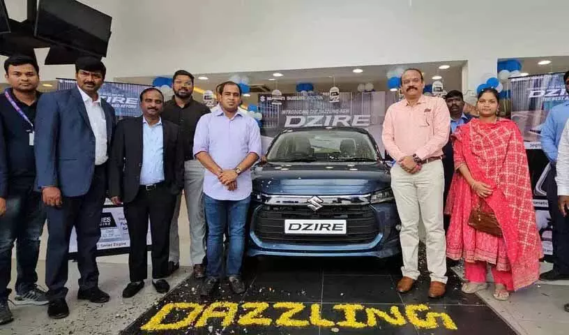 Maruti Suzuki ने अट्टापुर शोरूम में नई स्विफ्ट डिजायर कार लॉन्च की