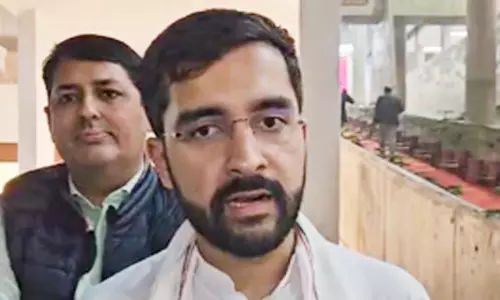 मैं सीएम नायब सैनी का करता हूं सम्मान, वह किसानों का न करें अपमान : आदित्य सुरजेवाला मैं सीएम नायब सैनी का करता हूं सम्मान, वह किसानों का न करें अपमान : आदित्य सुरजेवाला