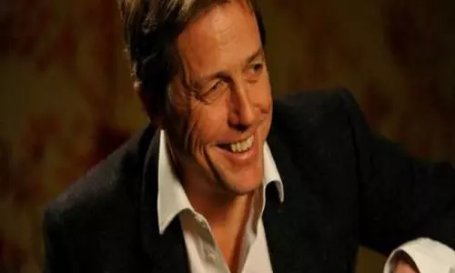 Hugh Grant ने कहा- ब्रिजेट जोन्स: मैड अबाउट द बॉय की स्क्रिप्ट ने मुझे रुला दिया