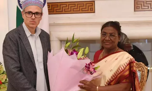 CM Omar ने राष्ट्रपति भवन में राष्ट्रपति मुर्मू से मुलाकात की