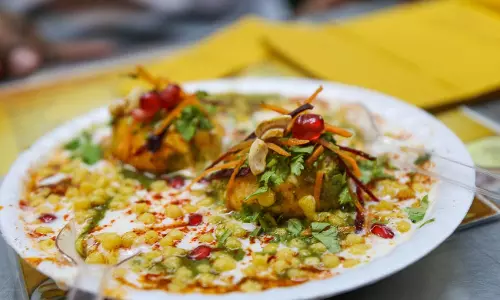 पनीर दही भल्ला नाचोज़ चाट रेसिपी पनीर दही भल्ला नाचोज़ चाट रेसिपी