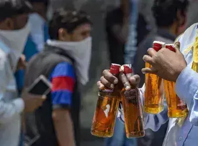 Bihar में फिर जहरीली शराब से बिगड़ी लोगों की तबीयत Bihar में फिर जहरीली शराब से बिगड़ी लोगों की तबीयत