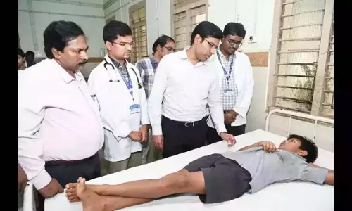 सत्यवेदु में BC वेल्फेयर गुरुकुल स्कूल में वायरल बुखार का प्रकोप