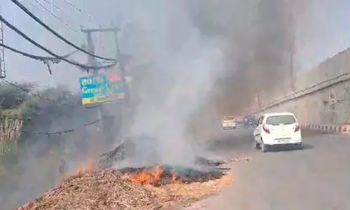 Haryana : सोनीपत जिले में कूड़ा जलाने पर नगर निकायों को नोटिस जारी Haryana : सोनीपत जिले में कूड़ा जलाने पर नगर निकायों को नोटिस जारी