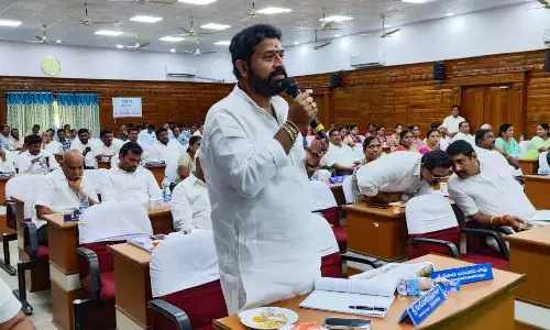 चुनाव आयोग ने विजयनगरम स्थानीय प्राधिकरण निर्वाचन क्षेत्र MLC उपचुनाव रद्द किया चुनाव आयोग ने विजयनगरम स्थानीय प्राधिकरण निर्वाचन क्षेत्र MLC उपचुनाव रद्द किया