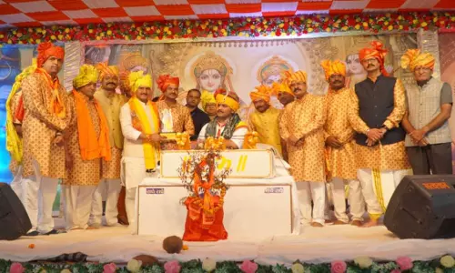 केंद्रीय मंत्री तोखन साहू ने श्रीराम कथा श्रवण किया केंद्रीय मंत्री तोखन साहू ने श्रीराम कथा श्रवण किया