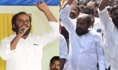 Telangana: छात्र छात्रवृत्ति में देरी, युवा विंग का विरोध प्रदर्शन Telangana: छात्र छात्रवृत्ति में देरी, युवा विंग का विरोध प्रदर्शन