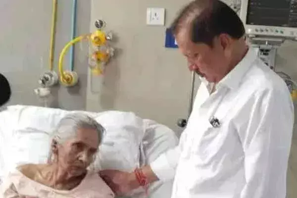 Adityapur: पूर्व विधायक अरविंद सिंह की मां का निधन Adityapur: पूर्व विधायक अरविंद सिंह की मां का निधन