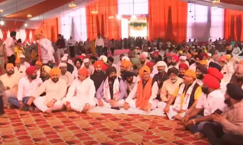 खालसा स्कूल प्रकाश पर्व में शामिल हुए CM विष्णुदेव साय खालसा स्कूल प्रकाश पर्व में शामिल हुए CM विष्णुदेव साय