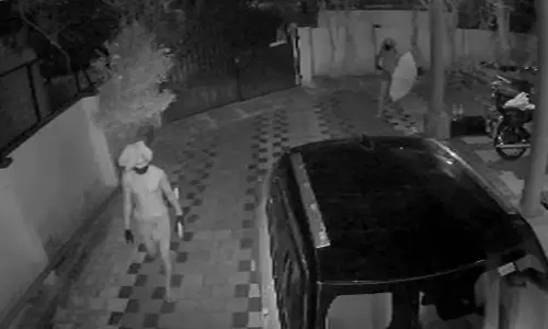 Kerala: कुरुव गिरोह ने एर्नाकुलम में 10 घरों में चोरी करने का प्रयास Kerala: कुरुव गिरोह ने एर्नाकुलम में 10 घरों में चोरी करने का प्रयास
