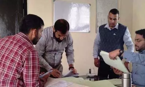 DC ने तहसील कार्यालय सुचेतगढ़ का औचक निरीक्षण किया