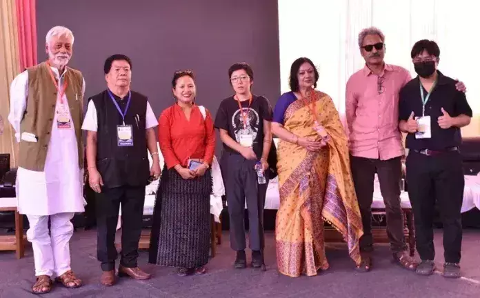 चर्चाओं और सत्रों की श्रृंखला ने ALF के दूसरे दिन को चिह्नित किया चर्चाओं और सत्रों की श्रृंखला ने ALF के दूसरे दिन को चिह्नित किया