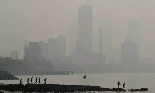 Mumbai में प्रदूषण की समस्या चुनाव तक जारी: नगर निगम व्यवस्था कमजोर Mumbai में प्रदूषण की समस्या चुनाव तक जारी: नगर निगम व्यवस्था कमजोर